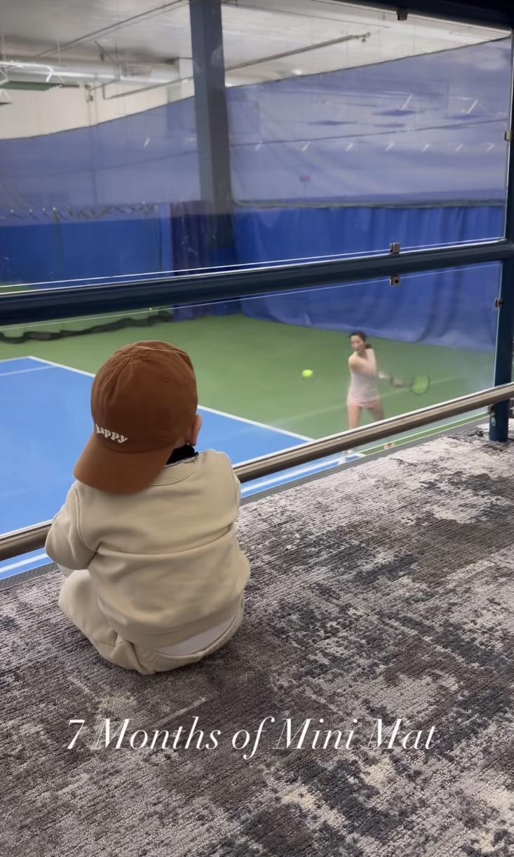  业余网球赛场的冠军密码：谢婷婷的技术拆解与训练体系 体育新闻