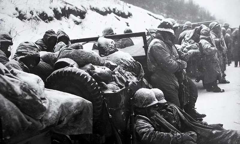  长津湖突围的技术密码：史密斯如何用基建思维打赢一场不可能的撤退战 新闻