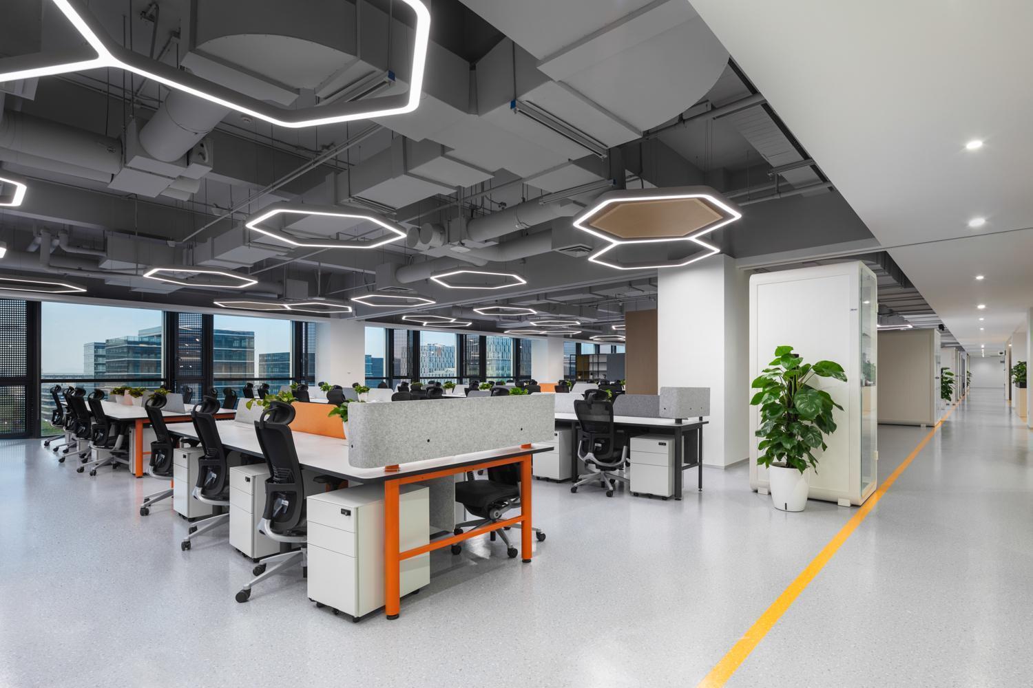  从阿里员工猝死事件：透视互联网行业「高压生态」的技术反思 新闻