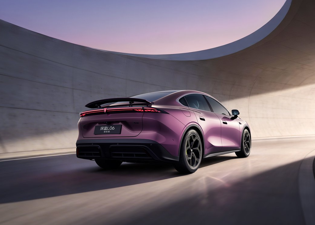  技术平权重构产业逻辑：深蓝×京东生态协同的底层架构与实战方法论 汽车科技