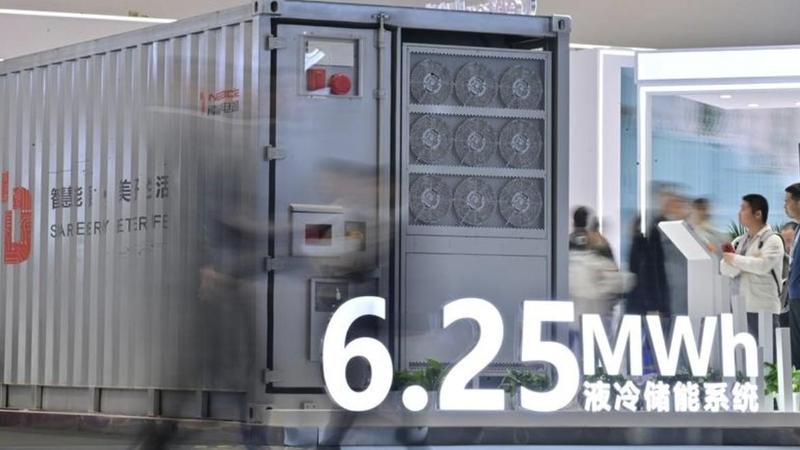 穿越光伏下行周期:三大设备厂商技术壁垒与多元化布局深度拆解 股票财经 穿越光伏下行周期:三大设备厂商技术壁垒与多元化布局深度拆解 股票财经 穿越光伏下行周期:三大设备厂商技术壁垒与多元化布局深度拆解 股票财经